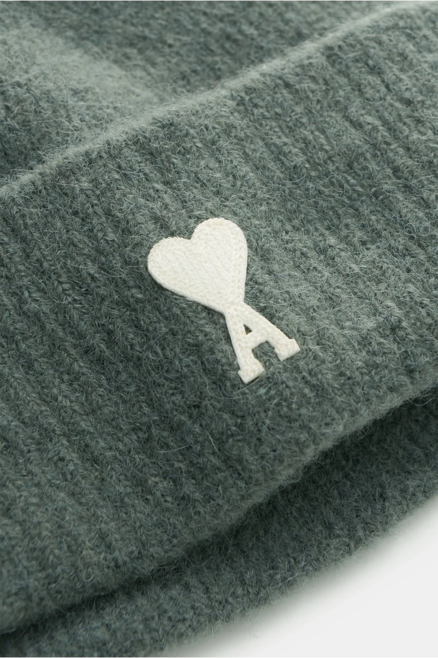 AMI HEART BEANIE